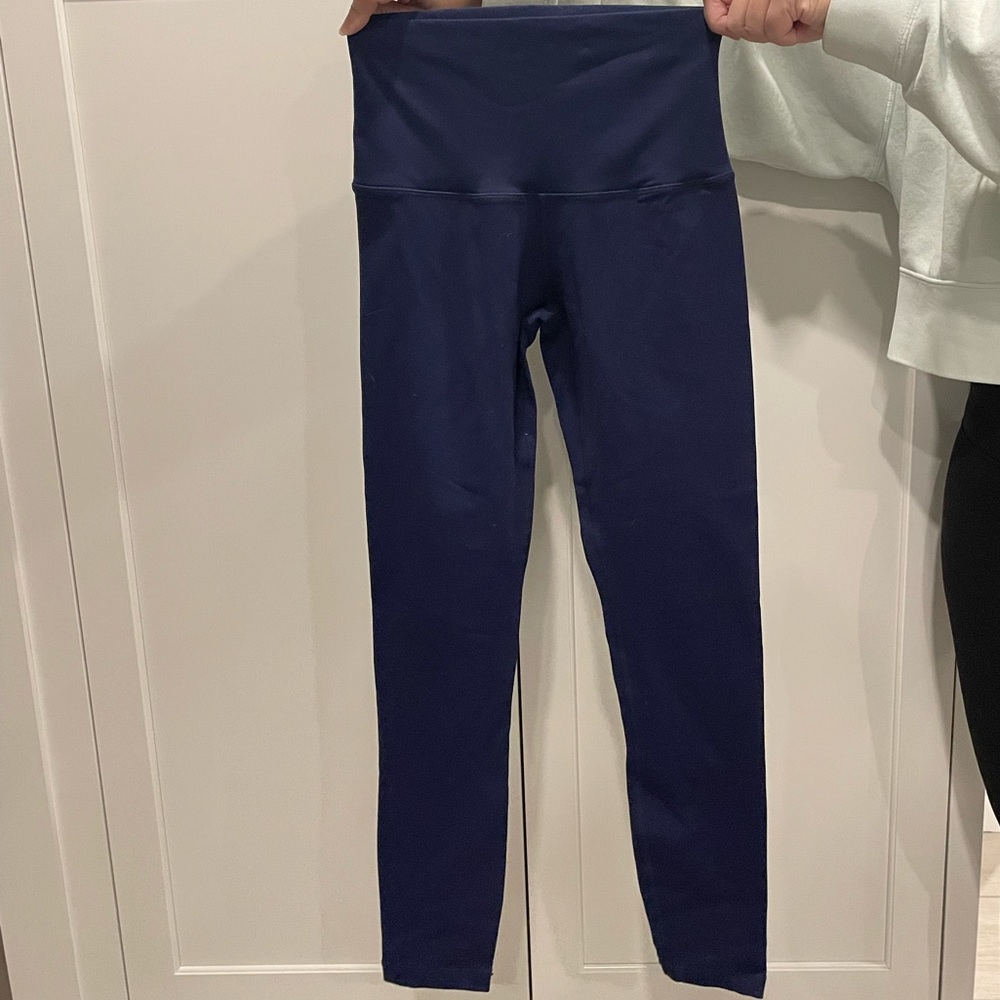 LULULEMON NAVY BLUE WUNDER UNDER LUON LEGGINGS